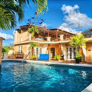 Hotel Little Arches Boutique - Adults Only, Oistins